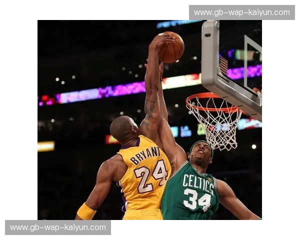 紫金孤傲对决绿军铁血:科比与皮尔斯,那场关于尊严与王座的十年终极博弈 紫金孤傲对决绿军铁血:科比与皮尔斯,那场关于尊严与王座的十年终极博弈